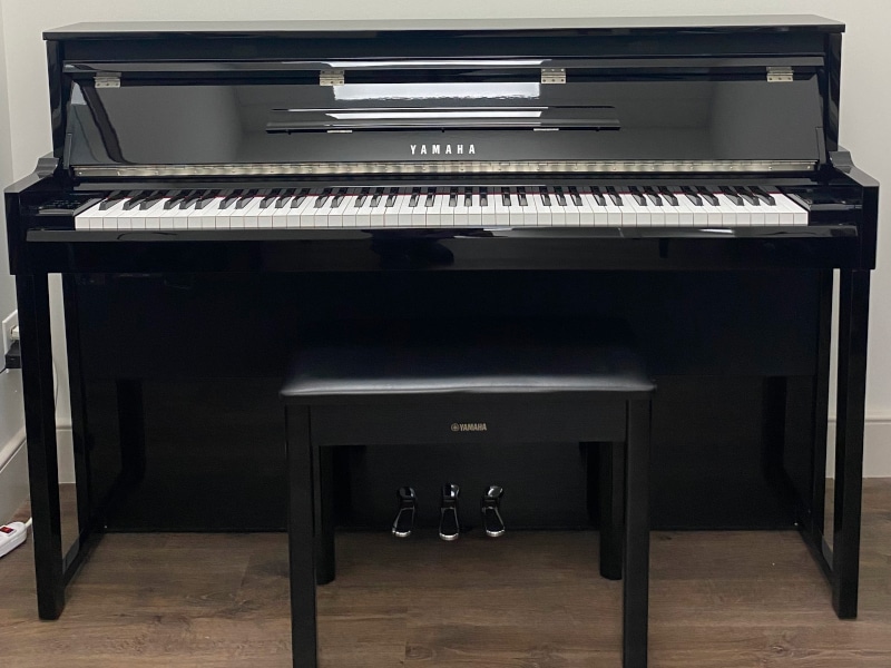 2018 Yamaha NU1X AvantGrand Hybrid Piano in Polished Ebony Finish